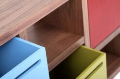 Temahome - Berlin Reol - Valnøtt - 159x70 -UNOLIVING Butikk temahome berlin reol valnoed 70x159 reoler TE00093 9 7550