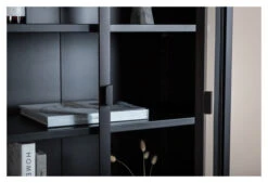 Misha Metall Bokskap, Svart -UNOLIVING Butikk venture design misha metal bogkab sort bogskabe VD00609 4 485a