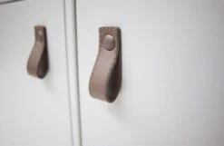 VTwonen Lower Modulreol M/2 Dører - Grå -UNOLIVING Butikk vtwonen lower modulreol m2 laager graa reoler EE01024 7 d24b